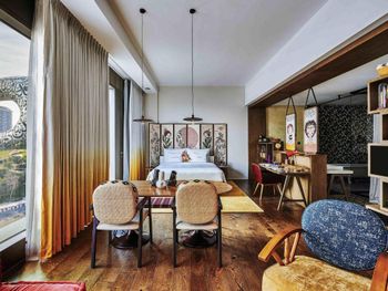 25HOURS DUBAI ONE CENTRAL 4*