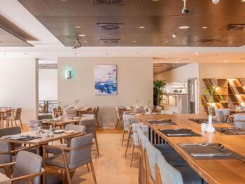 MERCURE DUBAI BARSHA HEIGHTS HOTEL SUITES AND APARTMENTS 4*