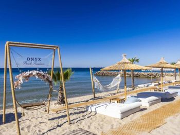 ONYX BEACH RESIDENCE 4*