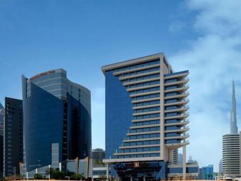 THE FIRST COLLECTION HOTEL BUSINESS BAY 4*