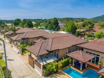 RAWAI PRIVATE VILLAS - POOLS AND GARDEN 3*