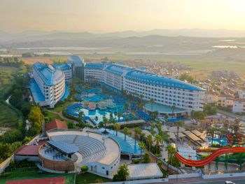 CRYSTAL ADMIRAL RESORT SUITES & SPA 5*