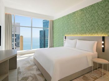 ELEMENT WEST BAY DOHA 5*