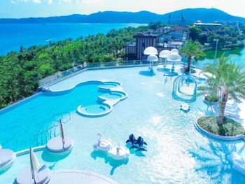 HUALUXE SANYA YALONG BAY RESORT 5*