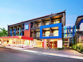 PRIMERA HOTEL SEMINYAK 3*