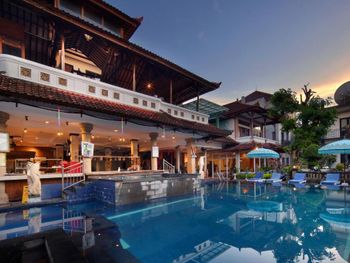 LEGIAN VILLAGE HOTEL 3*