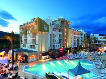 GRAND CETTIA HOTEL 4 *