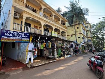 PRAKASH HOLIDAY INN (EX. RISHI HOUSE) 4*