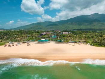 HAINAN NARADA RESORT & SPA PERFUME BAY - ALL VILLAS 5*