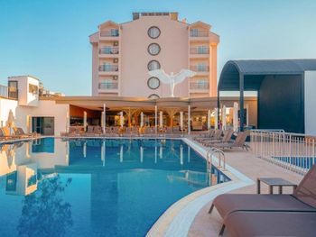 Q ELLA BEACH SIDE 4*