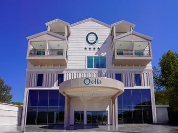 Q ELLA BEACH SIDE 4*