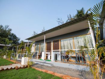 TREEBO TREND LANDS END 2*