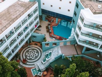 SANTA MARINA UNIQUE HOTEL 4*