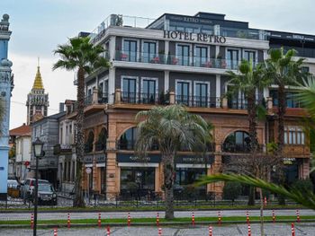 HOTEL RETRO BATUMI 4*