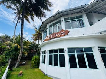 NICE DAYS RESORT UNAWATUNA 2*
