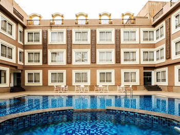 ZONE CONNECT BY THE PARK PARRA GOA 4*