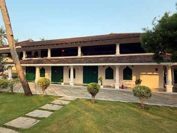 SUNSHINE QUARTERS BY THE SEA 3*