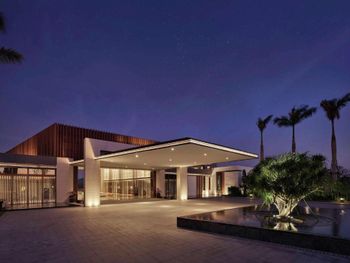 DOUBLETREE RESORT BY HILTON HAINAN - XINGLONG LAKESIDE 4*