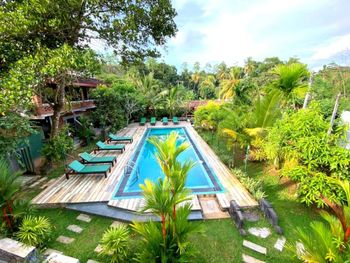 LAVENDRA VILLA MIRISSA 4*