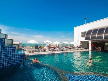 FLIPPER HOUSE HOTEL 3*
