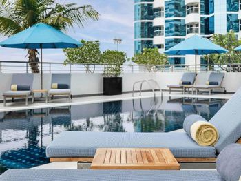 MOVENPICK HOTEL JUMEIRAH LAKES TOWERS 5*