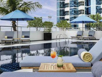 MOVENPICK HOTEL JUMEIRAH LAKES TOWERS 5*