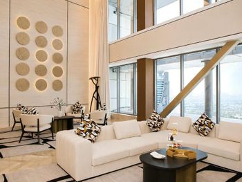 THE H HOTEL 5*