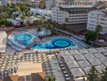 LONICERA WORLD 4*